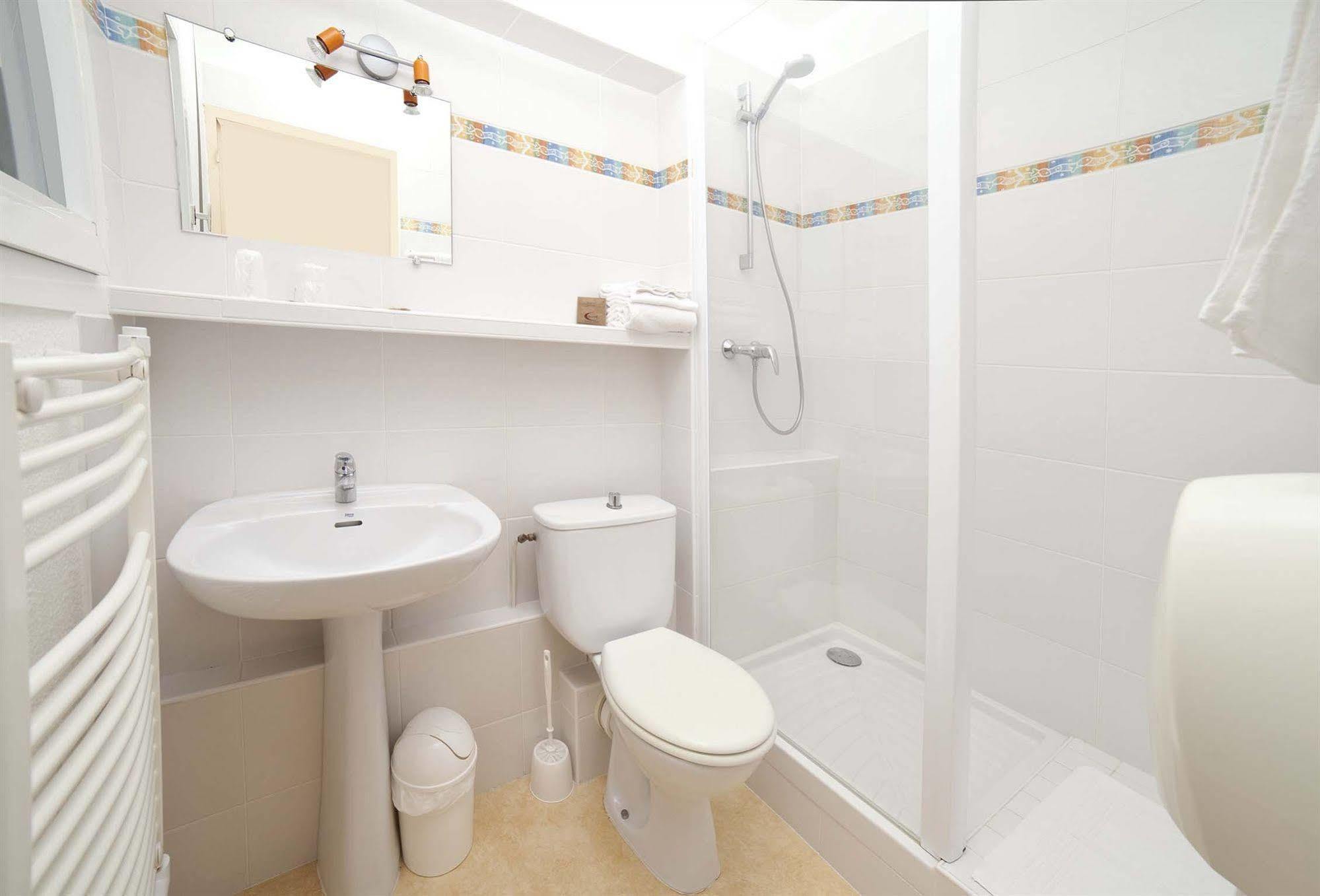 Hotel Estuaire Saint-Brevin-les-Pins Bagian luar foto